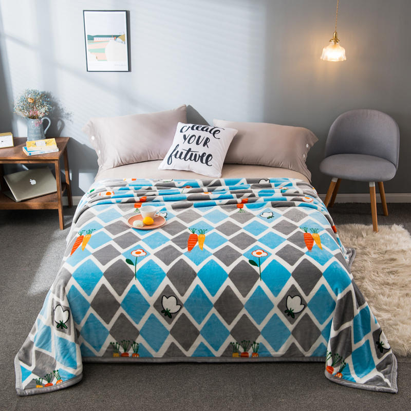 Geometric Bedding Blanket For Twin