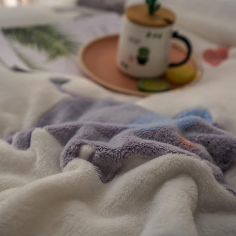 Lightweight Bedding Blanket Cozy