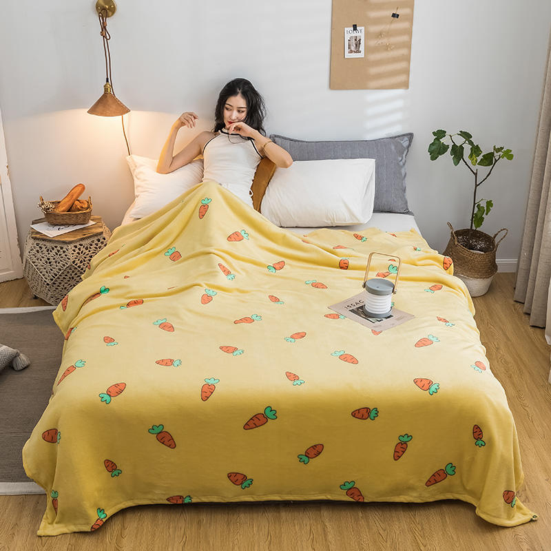 Deluxe Comfortable Polyester Blanket