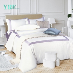 conjunto de roupa de cama suave e suave