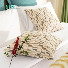 Almofadas e corredores de cama