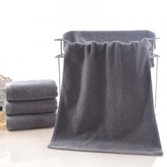 Toalha de praia grande com logotipo bordado