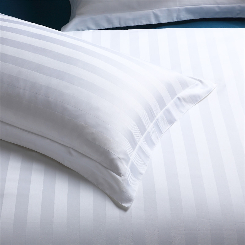 Como remover manchas de sangue em lençóis brancos?